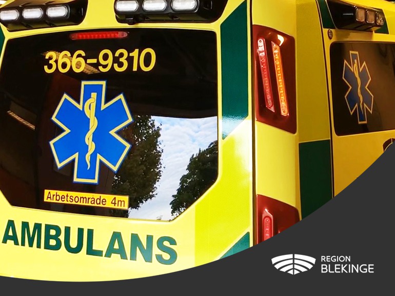 Region Blekinges logotyp med bild på en ambulans
